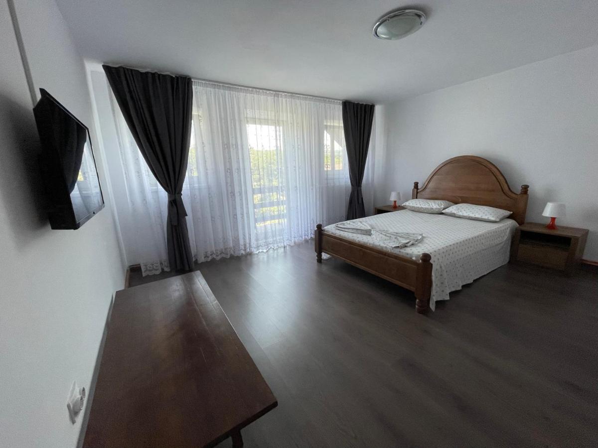 Ferienwohnung Cazare Vila Maria Curtea de Argeş Exterior foto